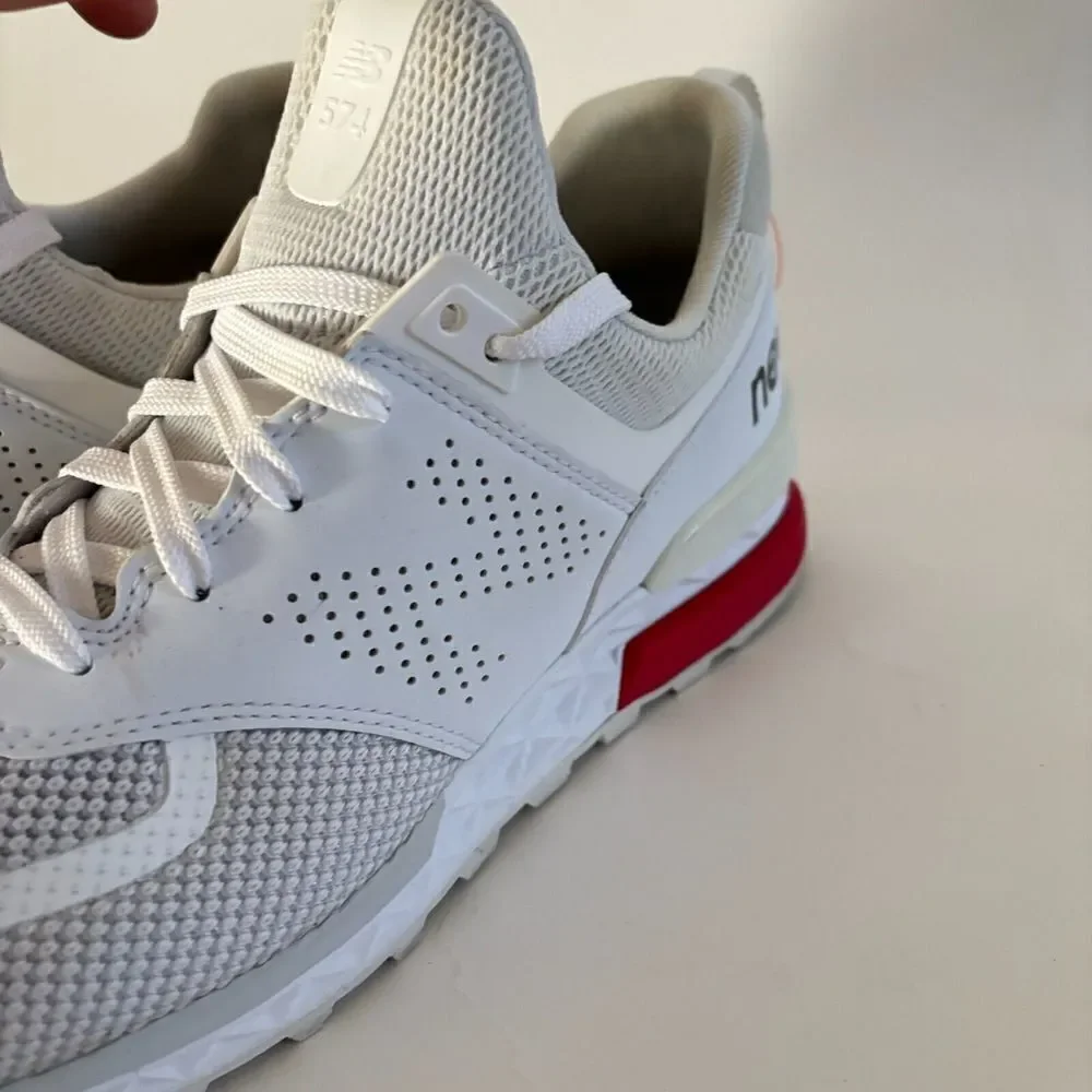 New Balance Fresh Foam Athletic Sneaker White Mesh Lace Up Round‎ Toe Size 9